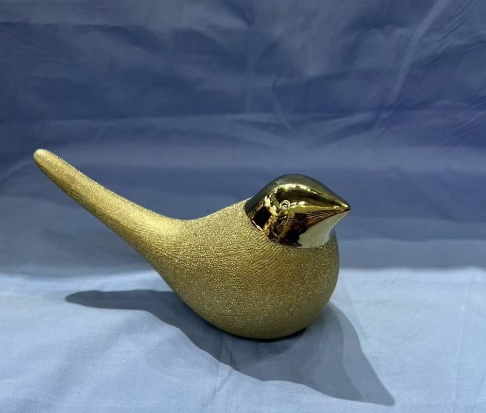 FIGURINE