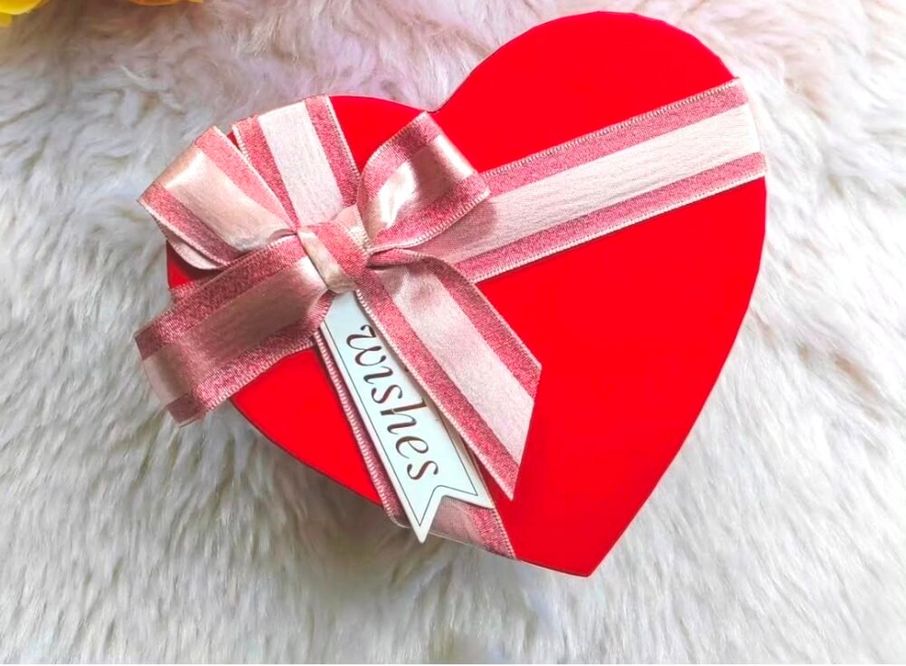 GIFT BOX