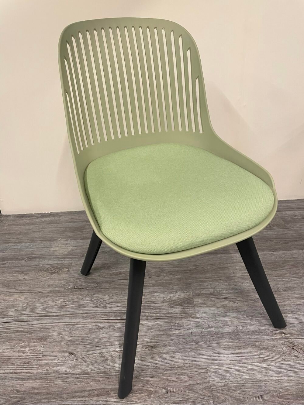 CHAIR FURNISO