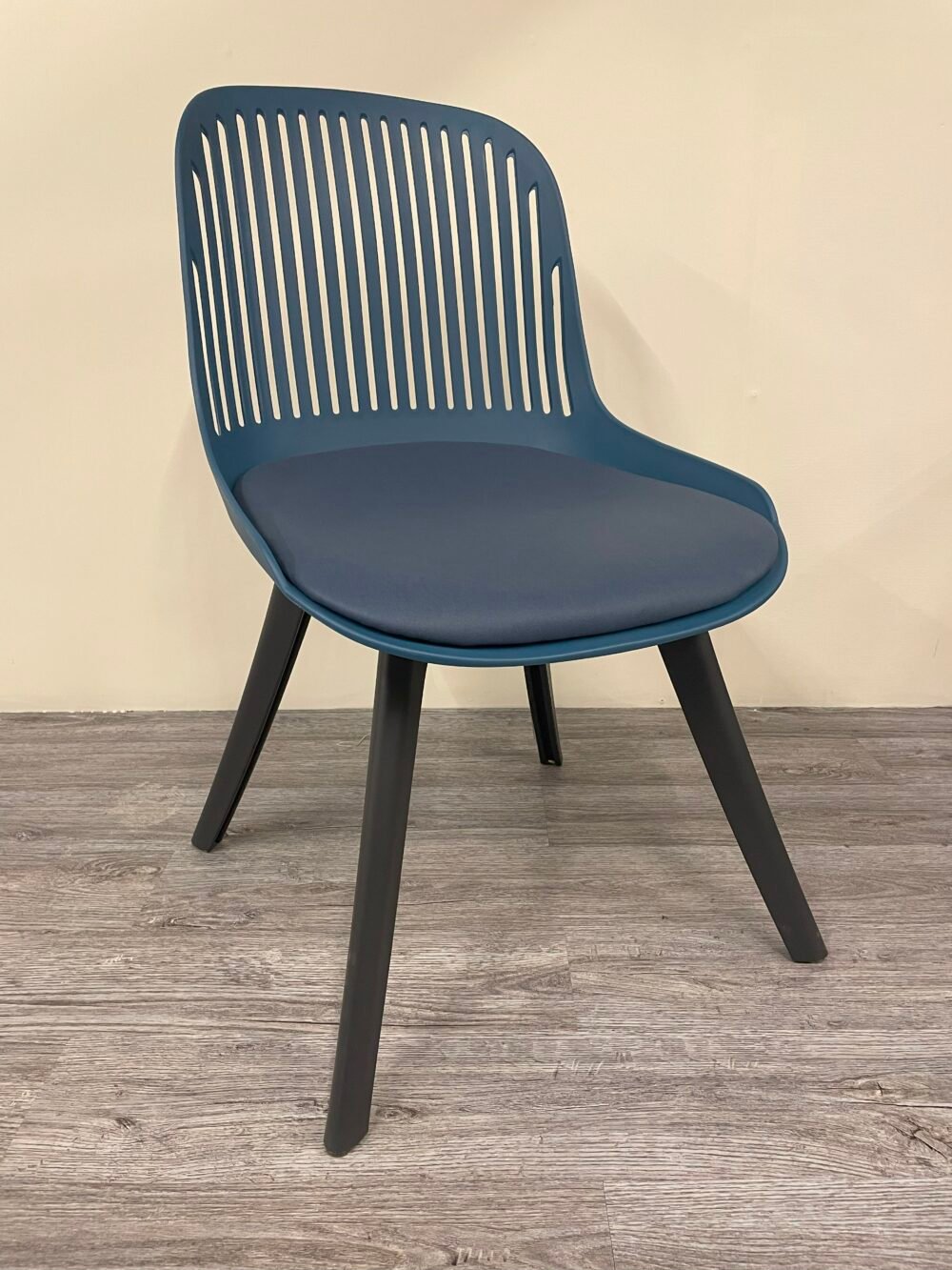 CHAIR FURNISO