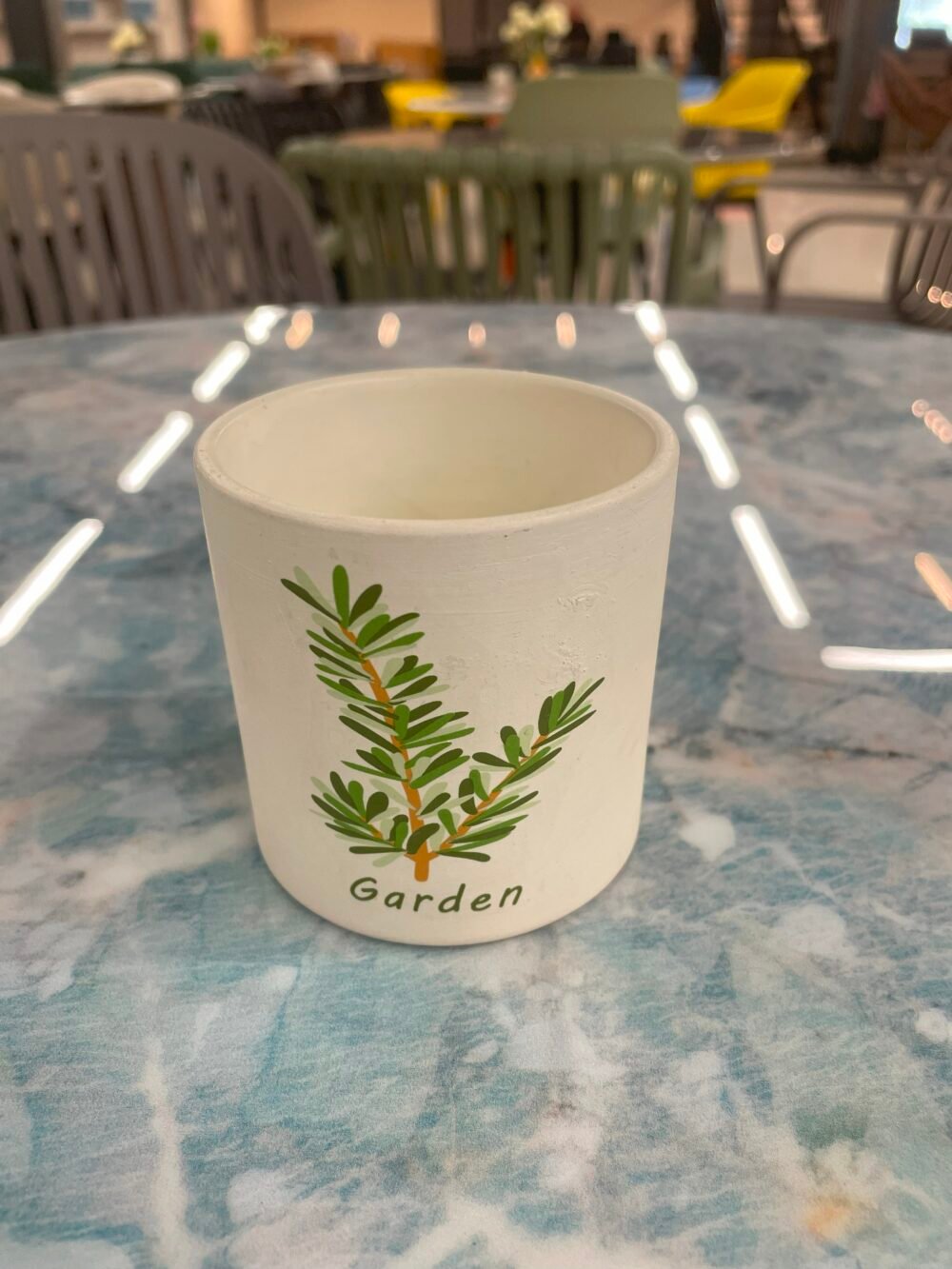 FLOWER POT