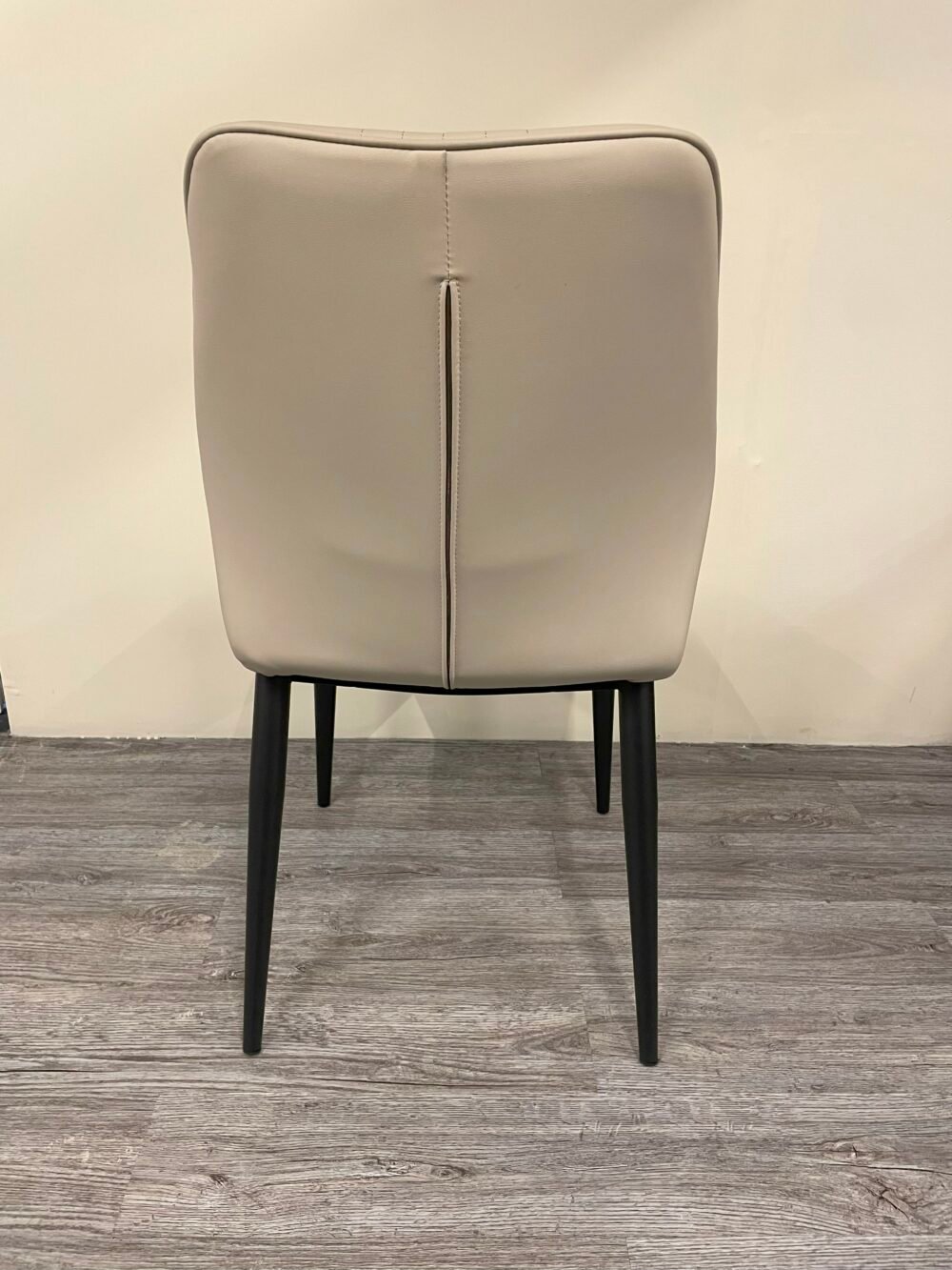 FURNISO CHAIR
