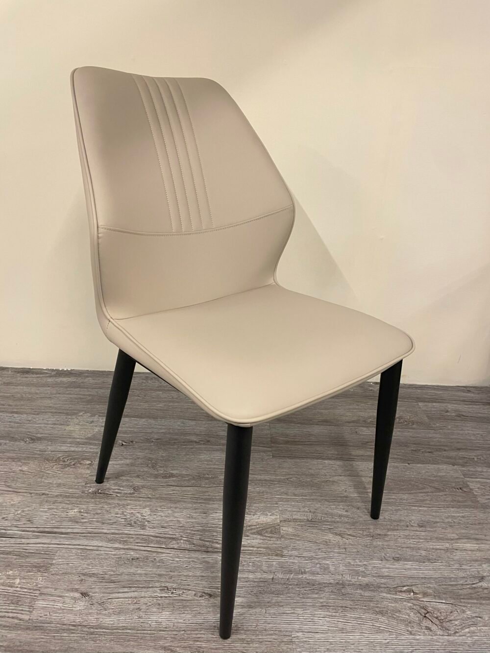 FURNISO CHAIR