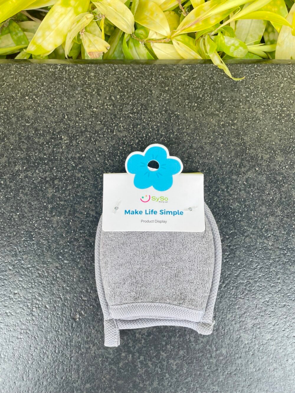 MAKE UP REMOVER