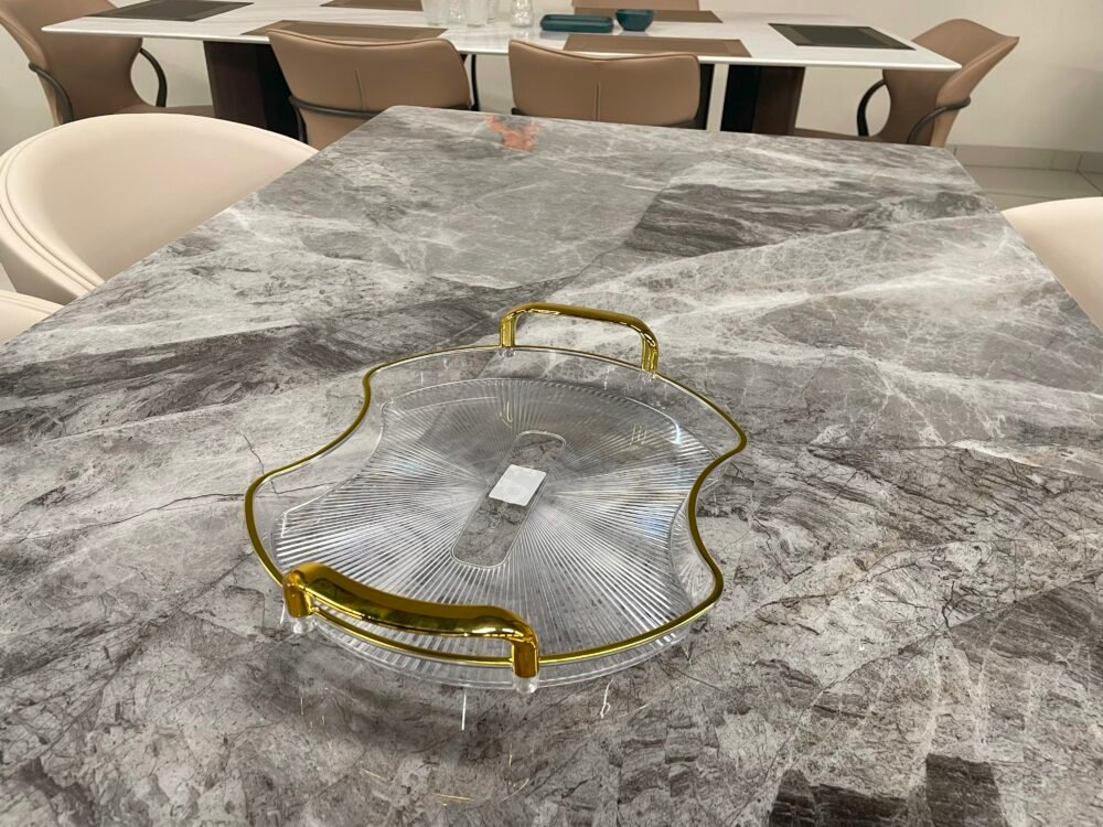 PLASTIC TEA TRAY WITH HANDLE