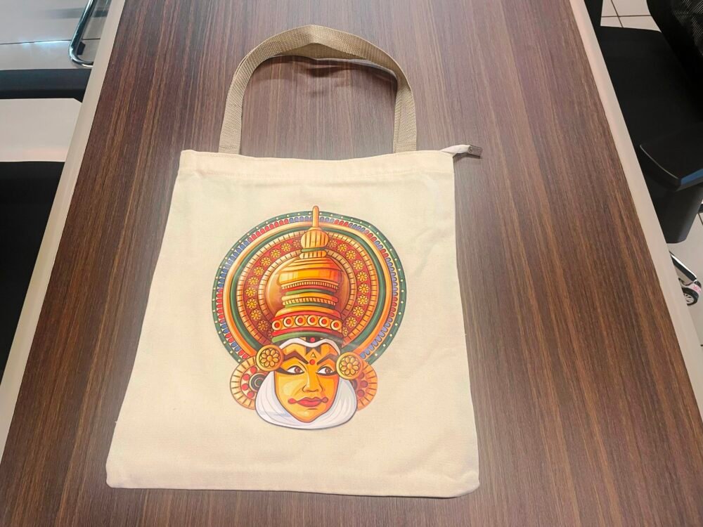 TOTE WHITE WITH POCKETS