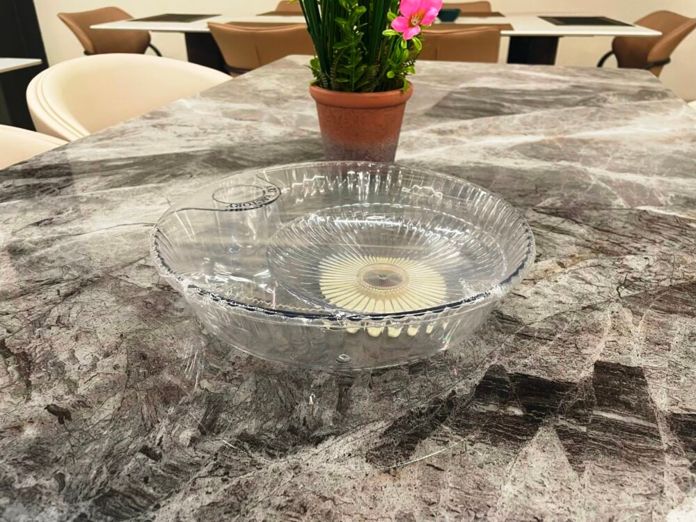 TRAY