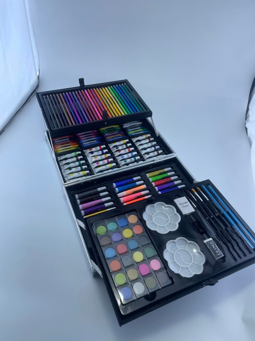 COLORING KIT