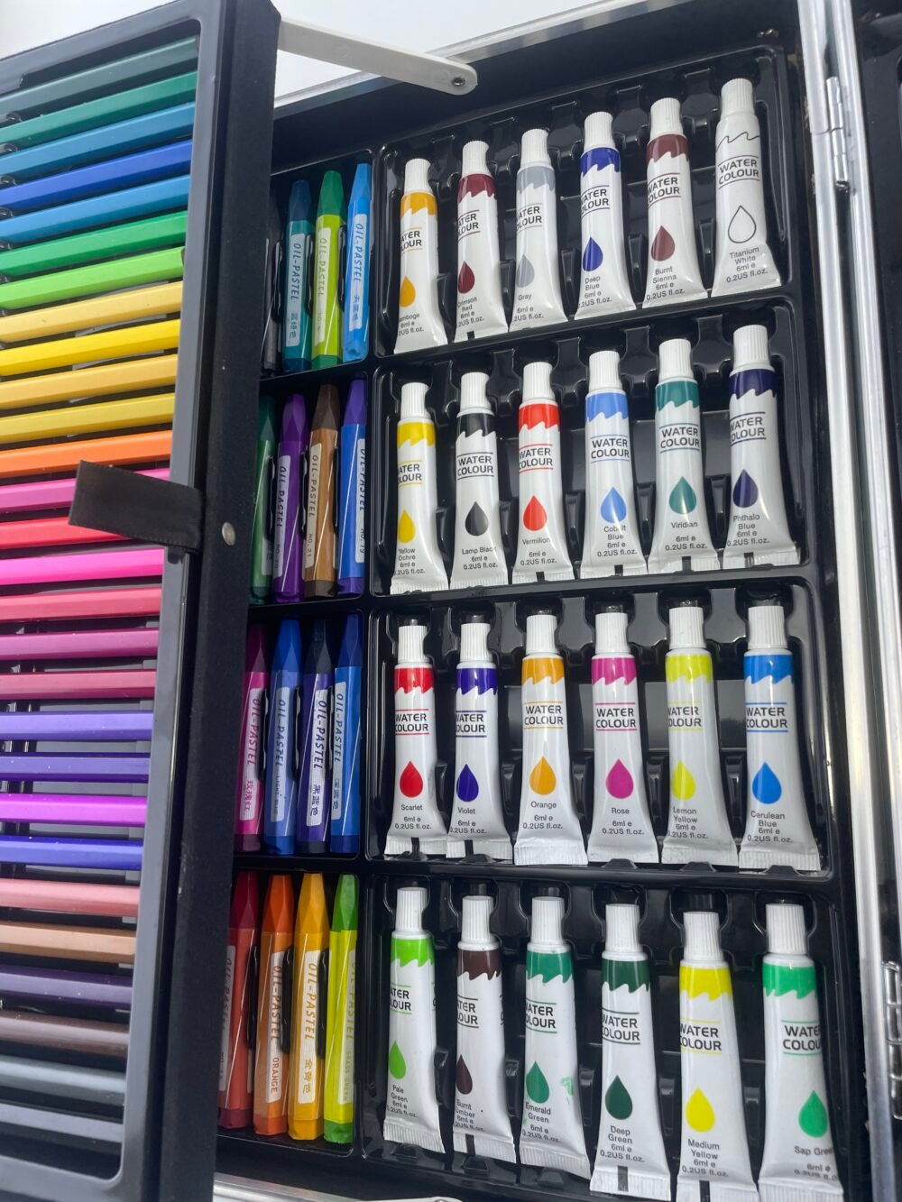 COLORING KIT